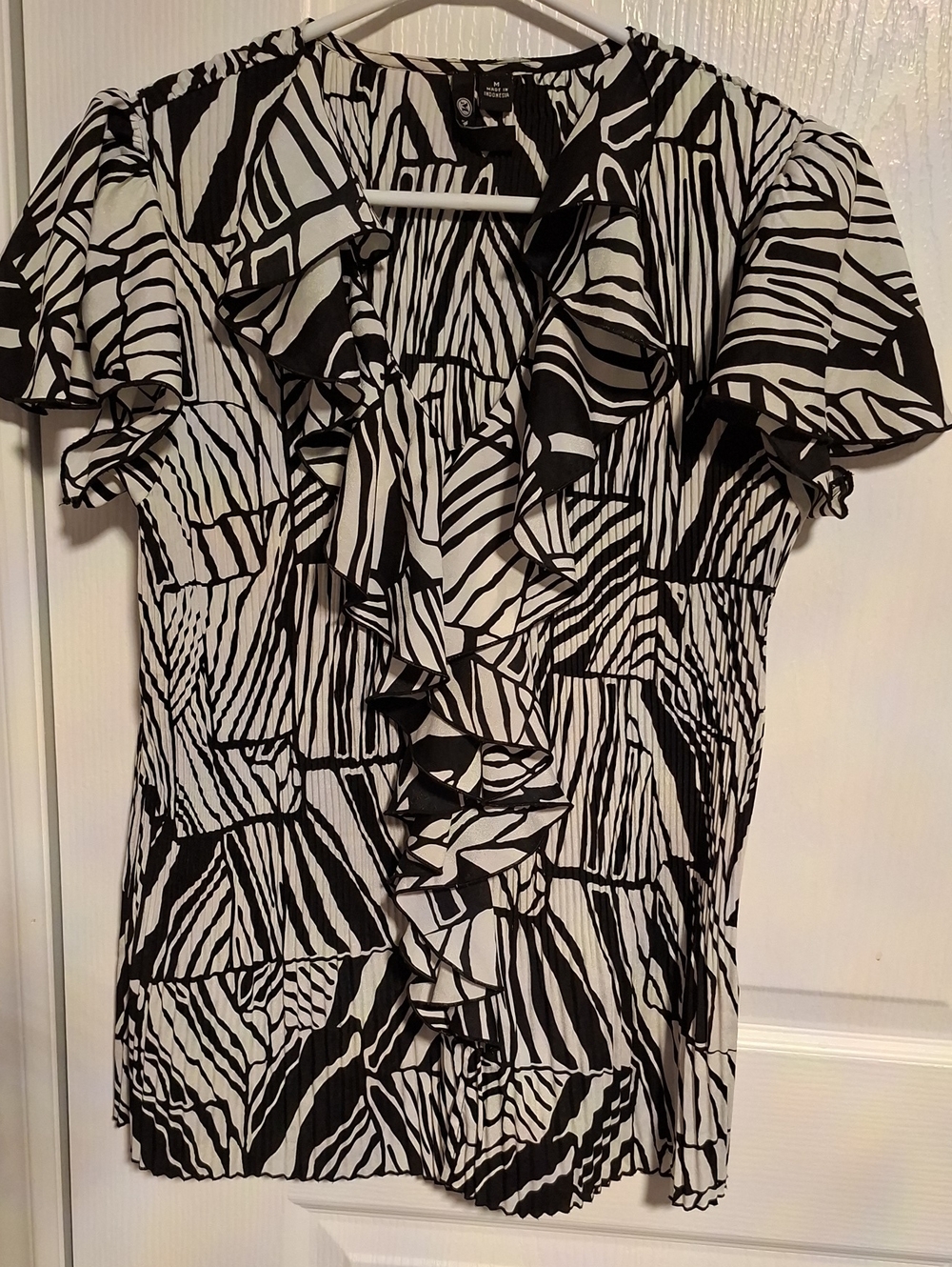 Milano Black & White Ruffle Front Short Sleeve Blouse
